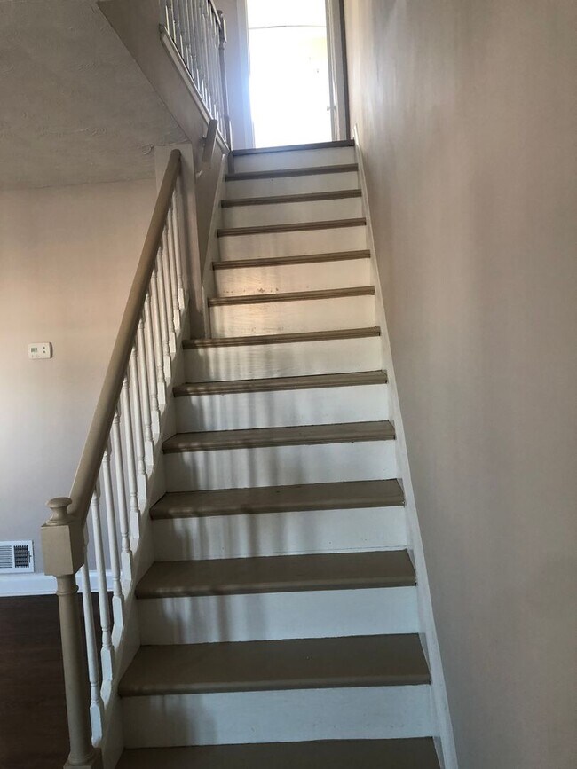 Building Photo - 3 Bedroom townhouse in Baltimore County Middlesex