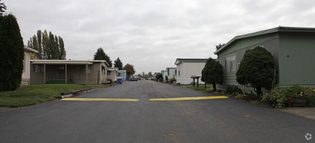 Building Photo - Lone Pine Mobile Home Park
