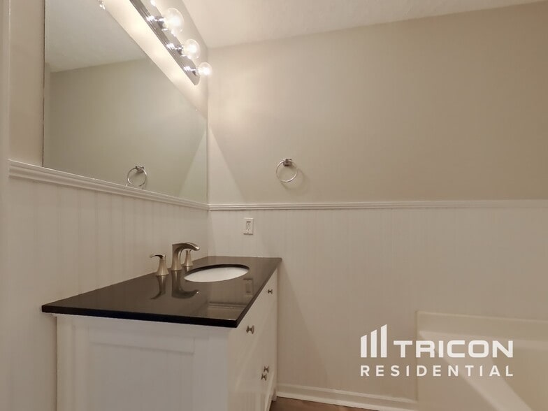 Building Photo - 5108 Cumberland Ct