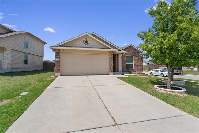 Building Photo - 519 Pinnacle Dr