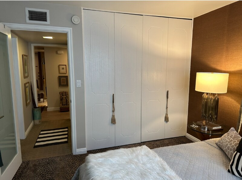 Building Photo - 6708 Hillpark Dr