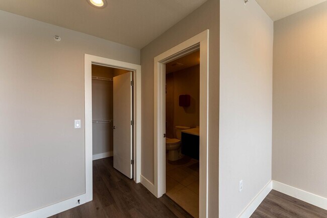 Building Photo - Discover the Ultimate in South Austin Living at Skybridge Lofts - Modern 2 Bedroom, 2.5 Bathroom ...
