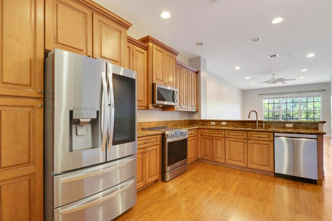 Building Photo - 4581 Artesa Way S