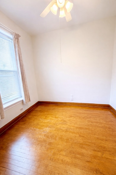 Building Photo - 2729 W Hirsch St