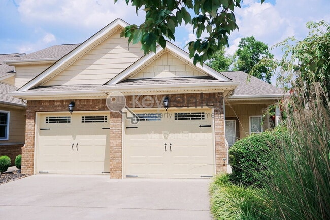 Building Photo - 5410 Mandarin Cir