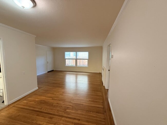 Building Photo - 816 Cowper St