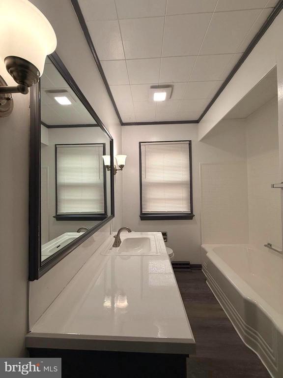 Building Photo - 17727 Crest Dr