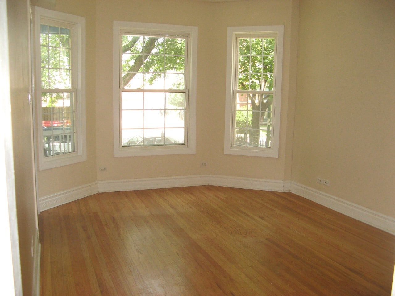 Building Photo - 3849 W School St