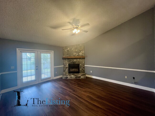 Building Photo - 444 Long Pine Dr