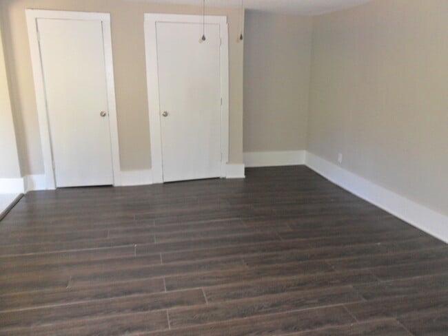 Building Photo - 1241 Johnson Ave