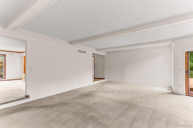 Building Photo - 3312 Palm Aire Ct