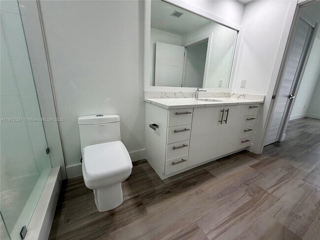 Building Photo - 550 Okeechobee Blvd