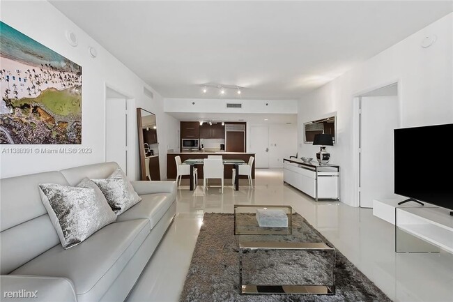 Building Photo - 2 br, 2 bath Condo - 475 Brickell Ave Apt ...