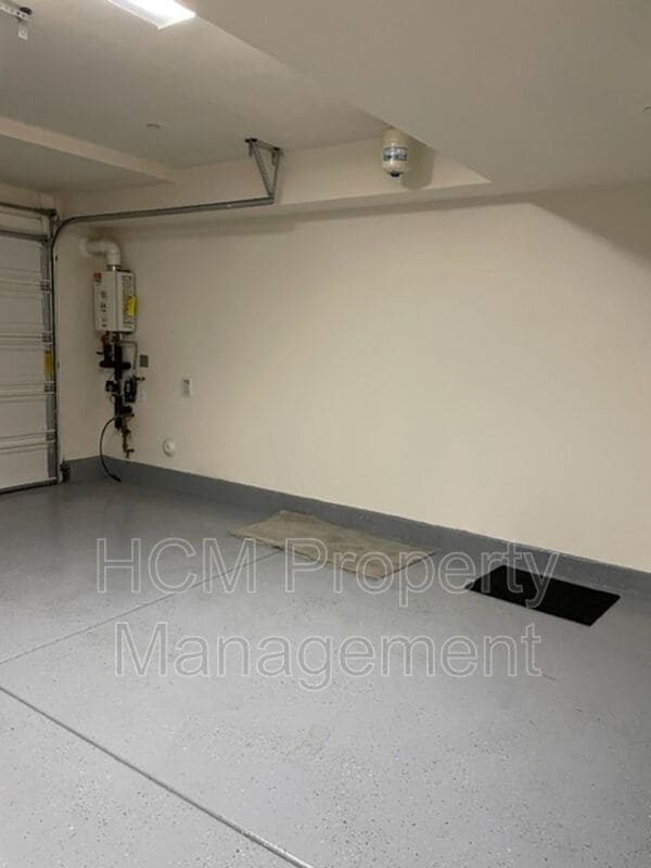 Building Photo - 59 Henson