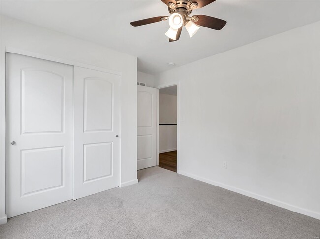 Building Photo - 1631 Ridgefield Blf Ct
