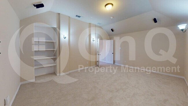 Building Photo - 7483 Hidden Cove Ln