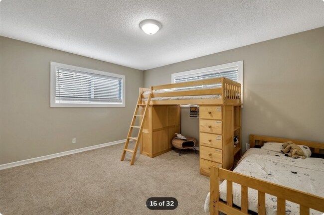 Building Photo - 37110 5th Ave SW