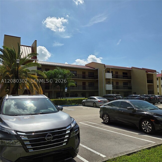 Building Photo - 2079 Coral Ridge Dr