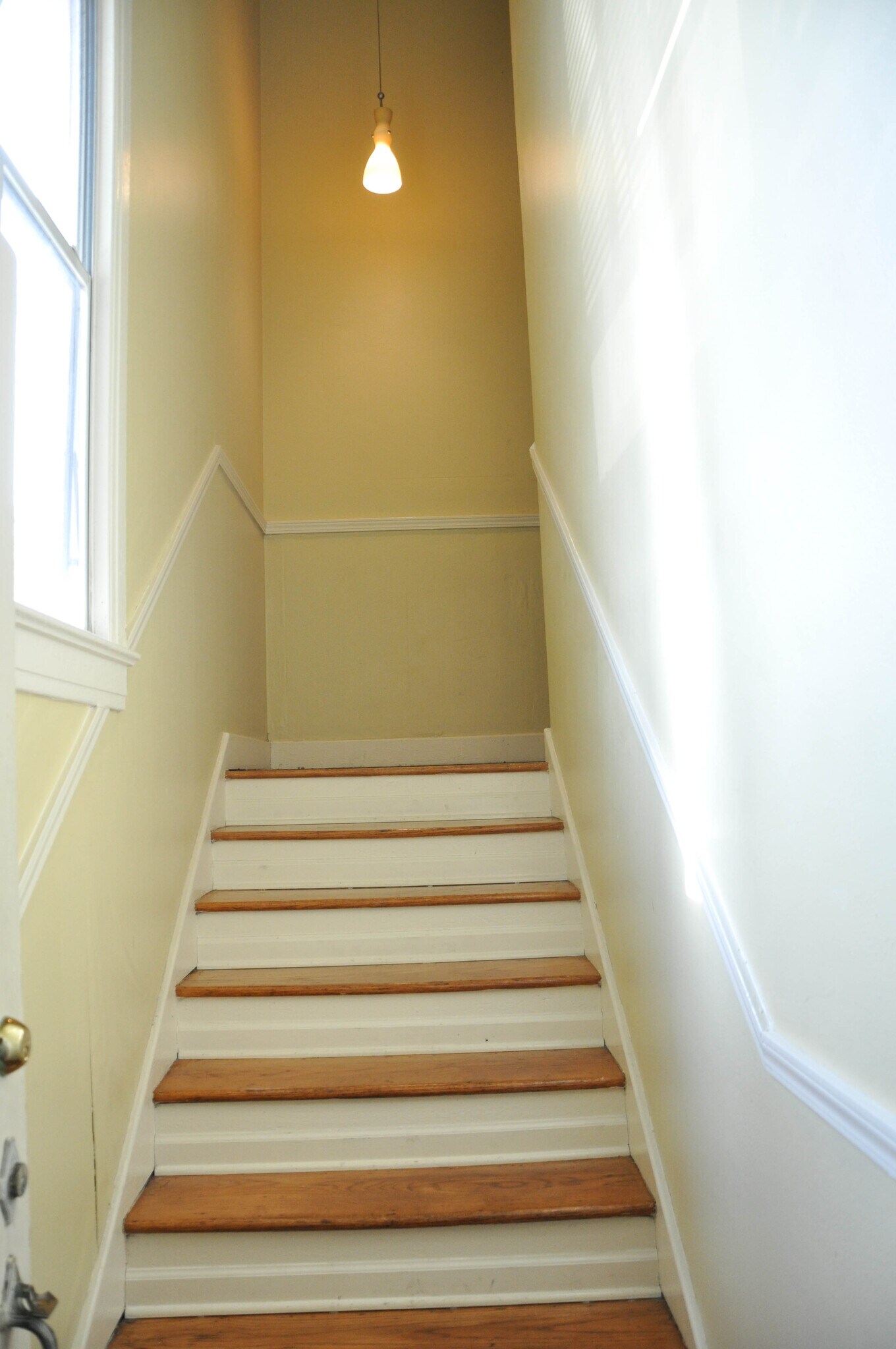 Building Photo - 912 N 6th St