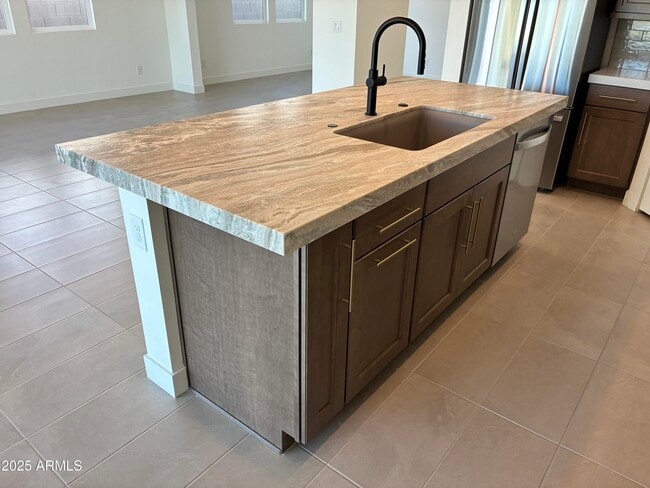 Building Photo - 17778 W Crawfordsville Dr