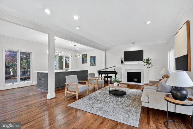 Building Photo - 3227 Ellicott St NW