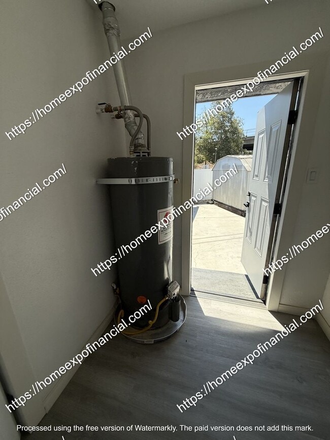 Building Photo - Nice House For Rent