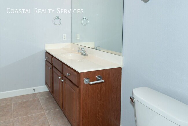 Building Photo - 113 Brooks St SE