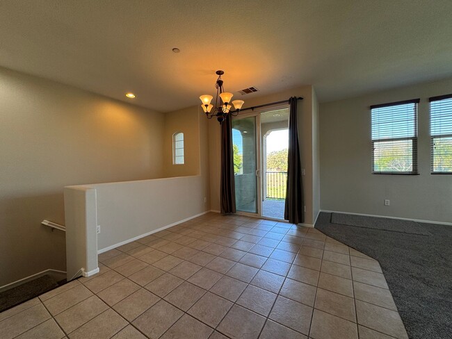 Building Photo - Cute 2 bedroom Condo Available for Rent