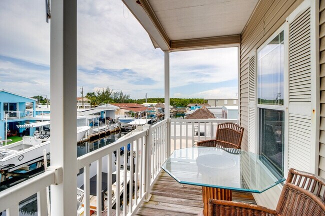 Building Photo - 210 W 2nd Ct