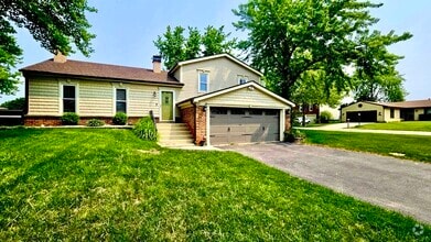 Building Photo - 545 Avebury Ln