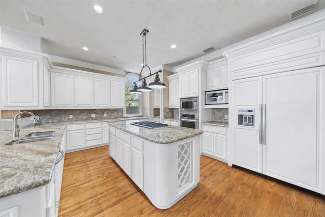 Building Photo - 13714 Gainesway Dr
