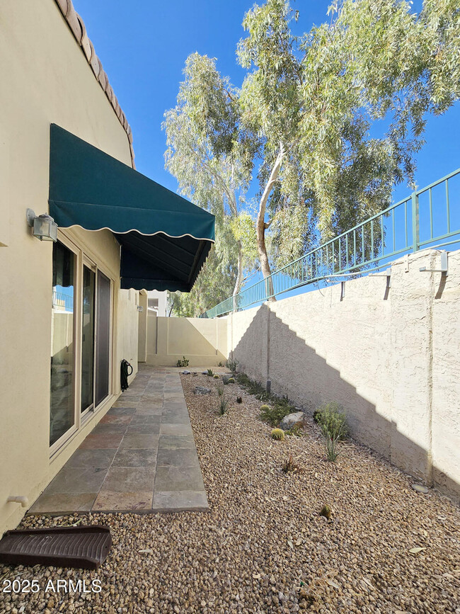 Building Photo - 6510 S Hazelton Ln