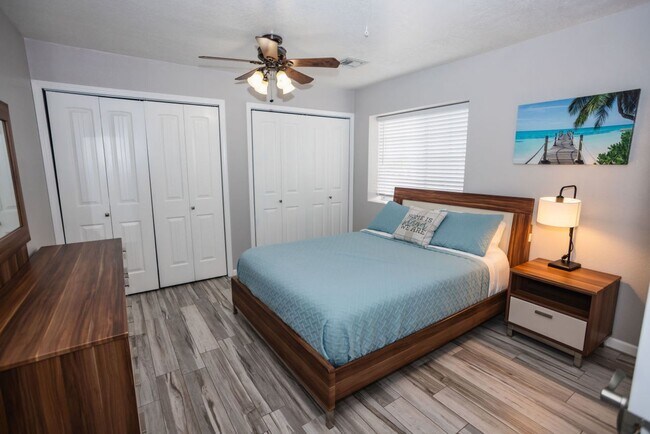 Building Photo - 3 BEDROOM 2 BATH 2 CAR GARAGE POOL HOME W/...