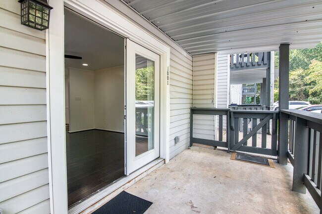 Building Photo - 1001 Woodland Vlg