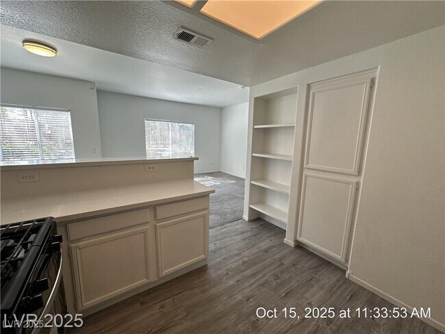 Building Photo - 9470 Peace Way