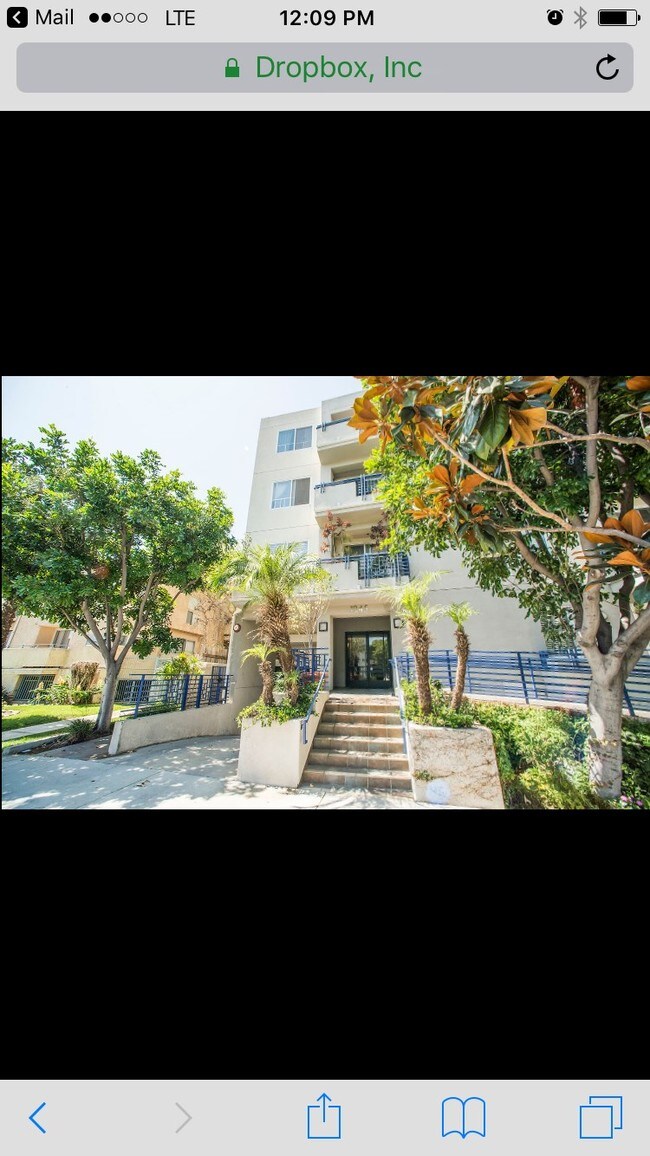 Primary Photo - 1245 Wellesley Ave