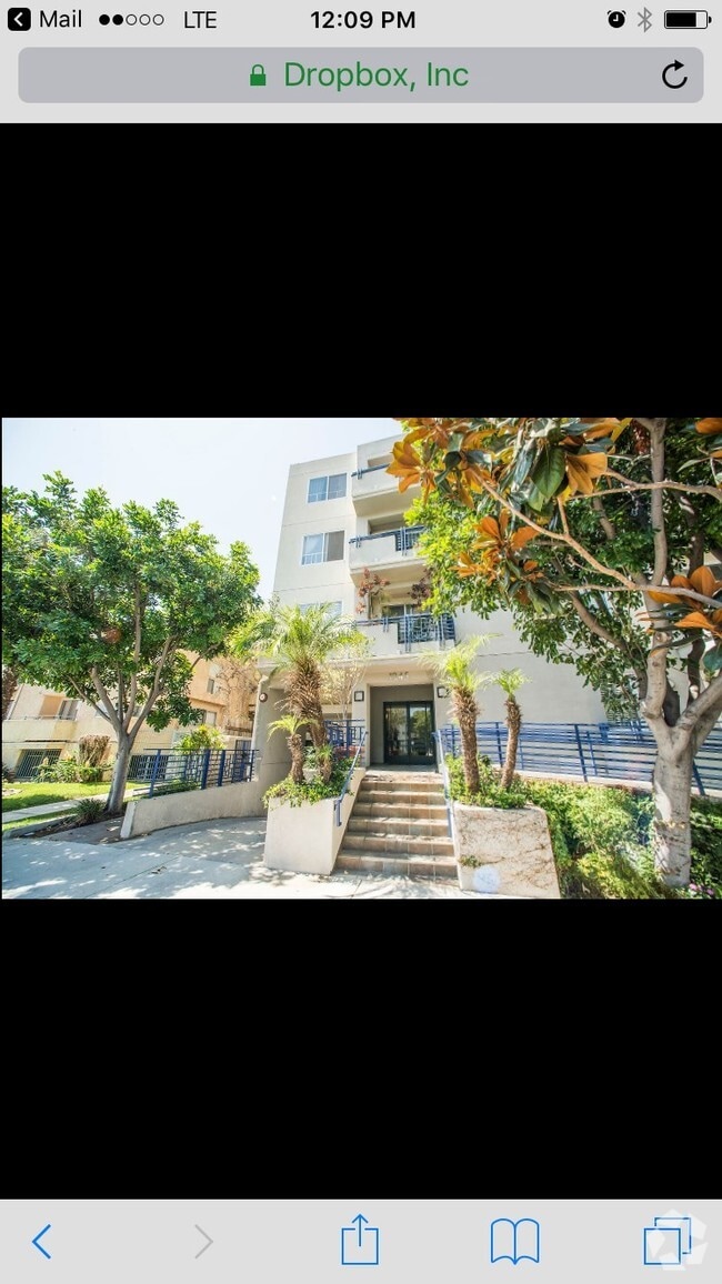 Building Photo - 1245 Wellesley Ave