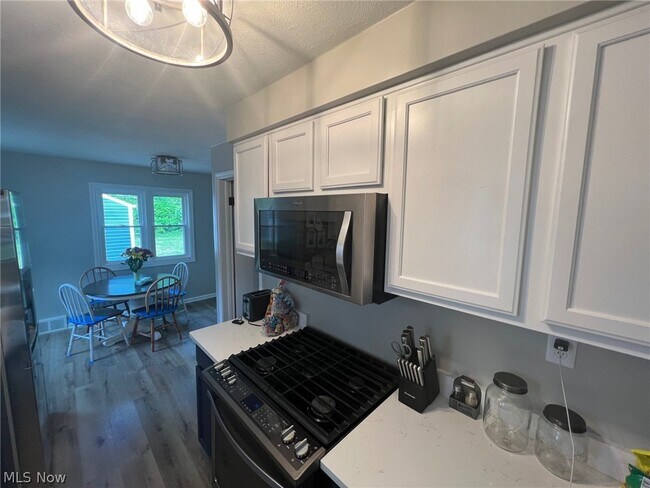 Building Photo - 202 Belmar Blvd