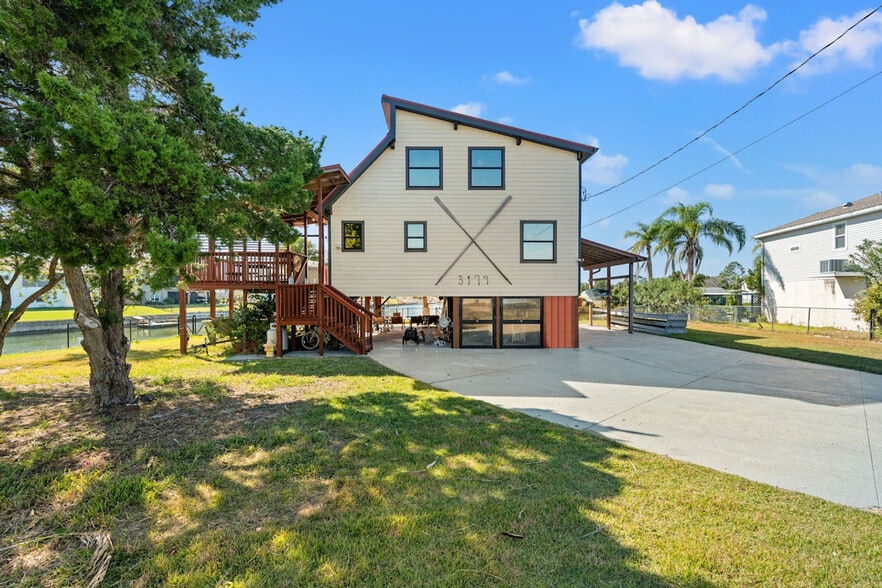 Building Photo - 3179 Azalea Dr
