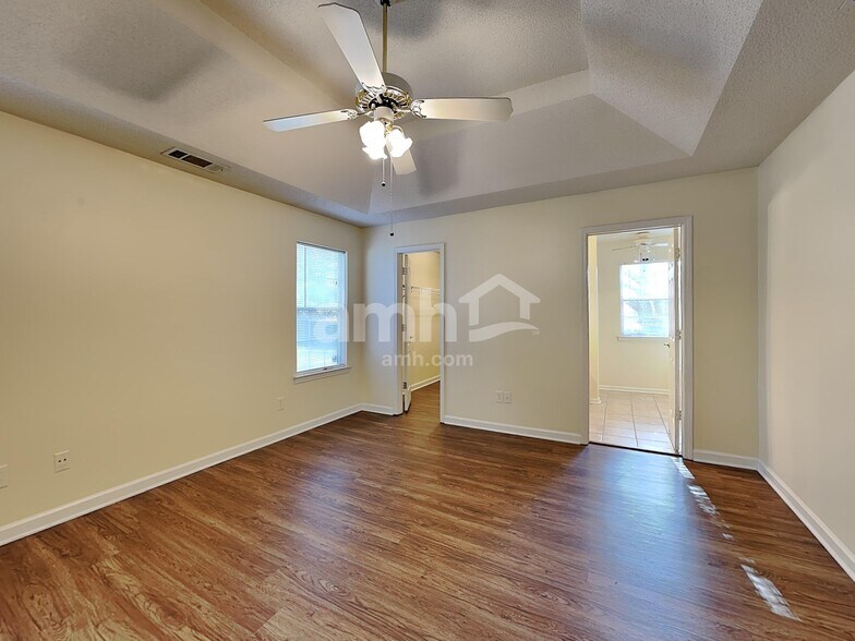 Building Photo - 241 Fairbrook Ln