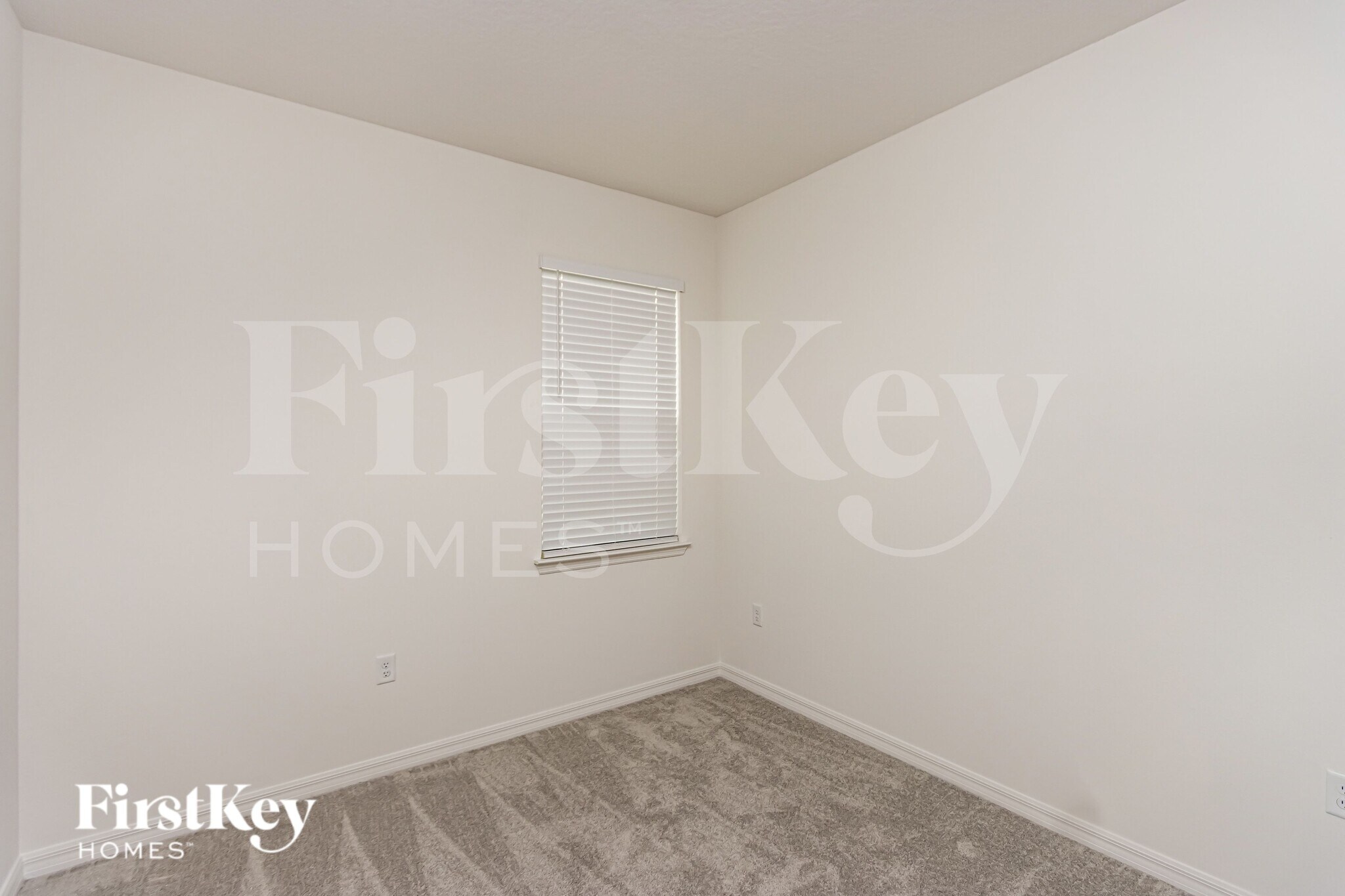 Building Photo - 588 Crown Rose Dr