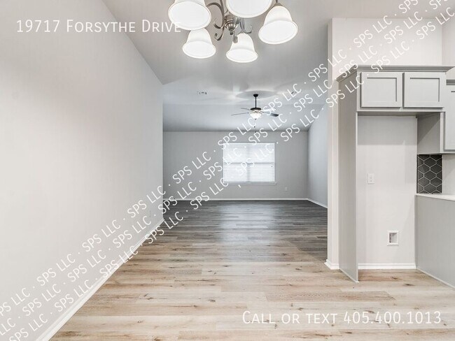 Building Photo - 19717 Forsythe Dr