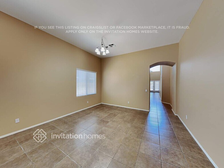 Building Photo - 1441 E Thornton Ave