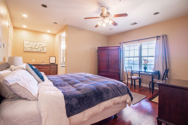 Building Photo - 7039 Kingston Cove Ln