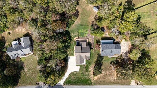 Building Photo - Move-In Ready Luxury in Island Point Estates