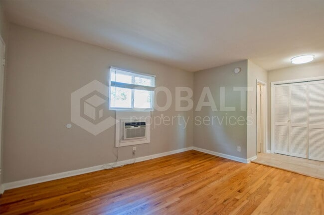 Building Photo - 767 Greenwood Ave NE