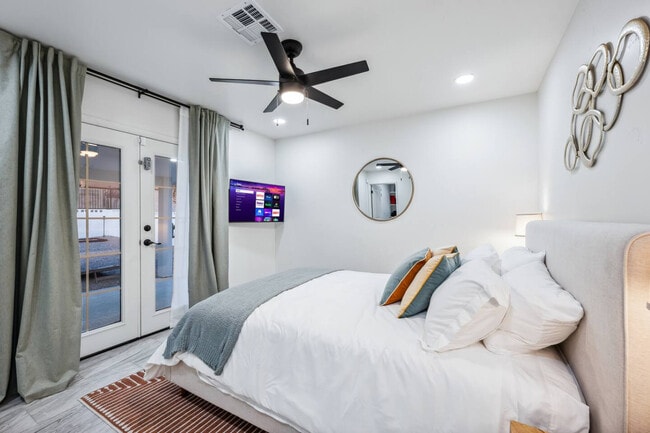 Building Photo - 131 Mescal Loop