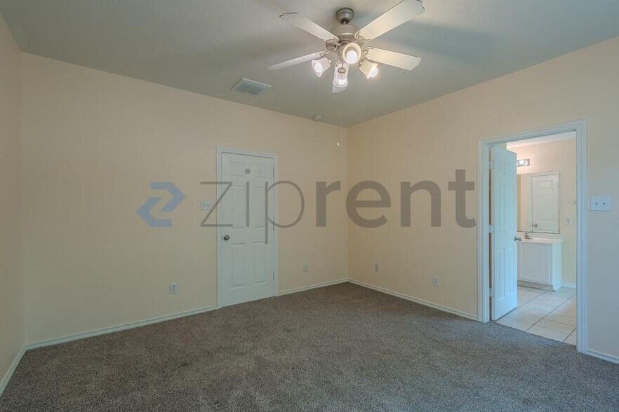 Building Photo - 12418 Narcissus View Trail