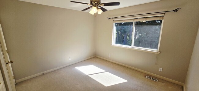 Building Photo - 23580 Brixton Pl