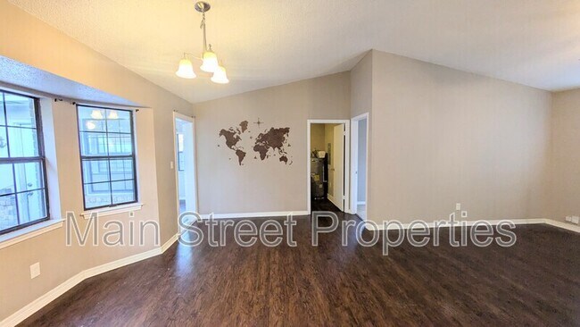 Building Photo - 7524 Sandy Creek Dr